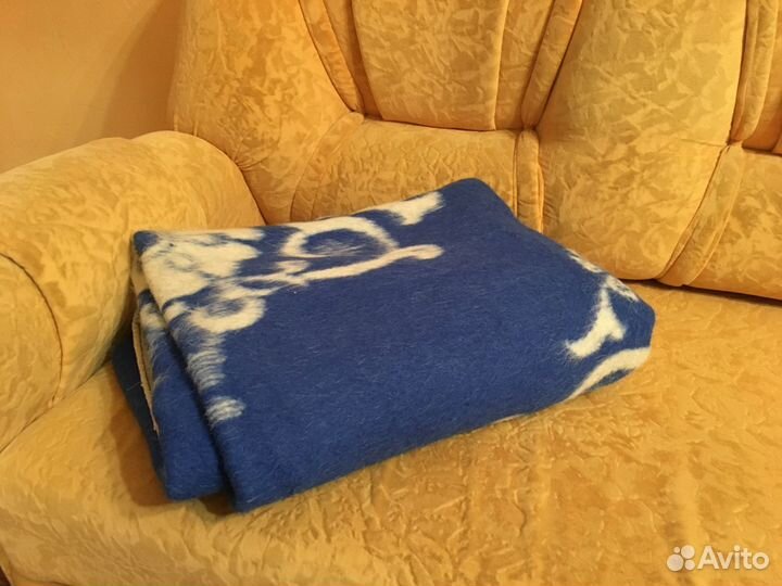 Новое шерстяное одеяло