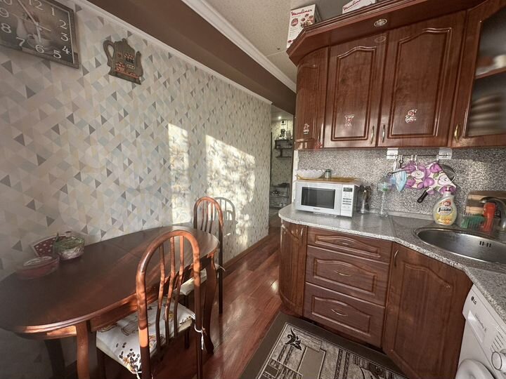 3-к. квартира, 56,5 м², 2/5 эт.