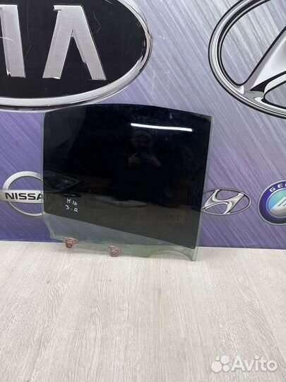 Стекло боковое двери Nissan almera N16 Прав