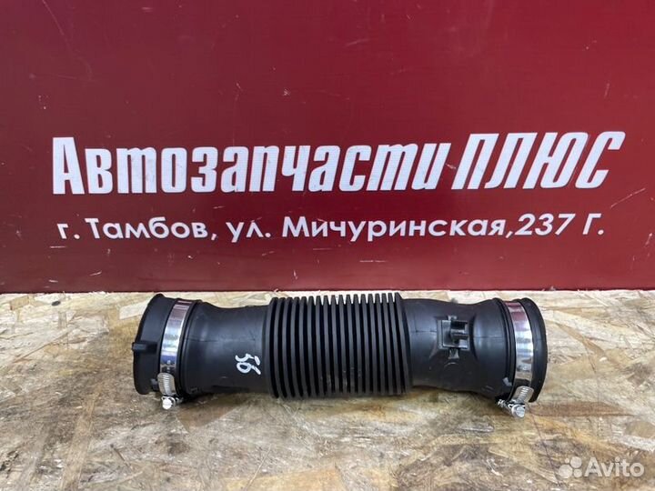 Патрубок воздушного фильтра Renault Duster