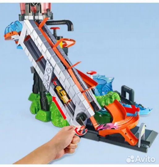 Hot Wheel автомойка с крокодилом