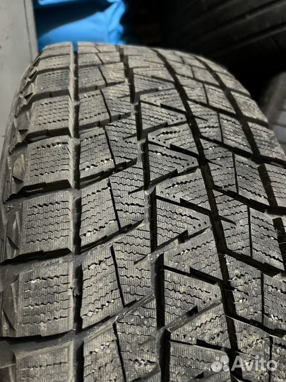 Bridgestone Blizzak DM-V1 235/55 R19