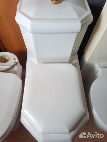 Унитаз с бачком