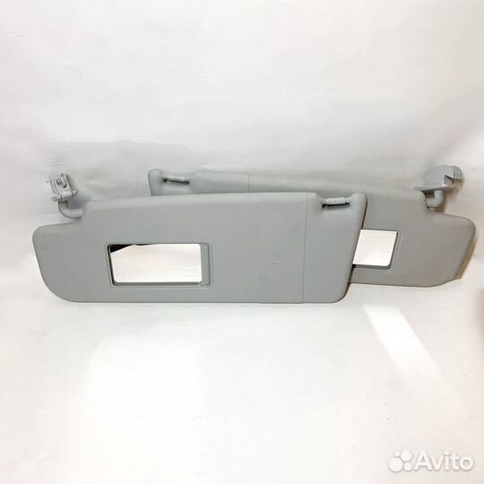 Солнцезащитный козырек на Skoda Octavia A5