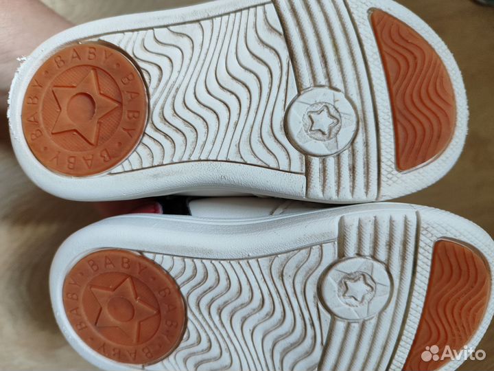 Кроссовки для девочки