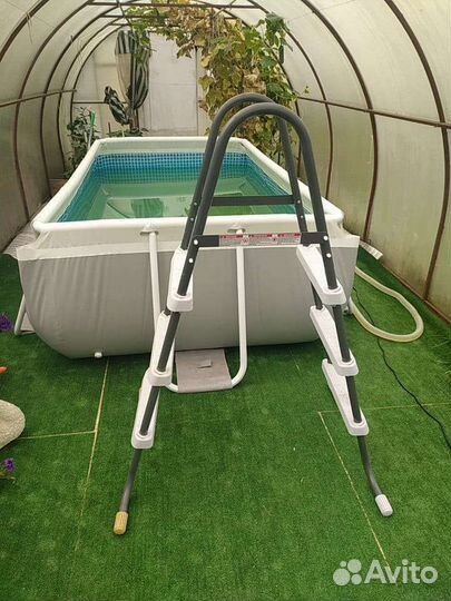 Лестница для бассейна