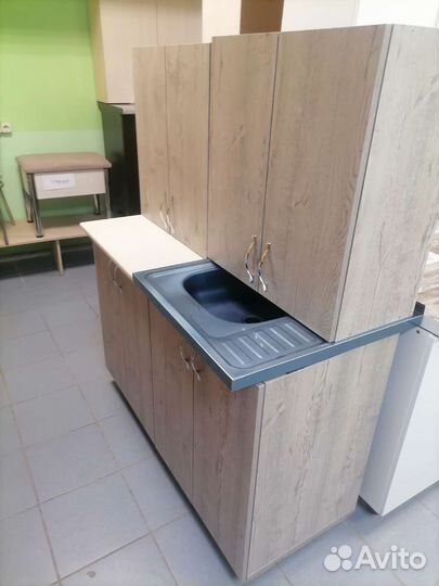Кухонный гарнитур 1.2 м