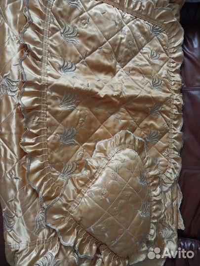 Одеяло с наволочками