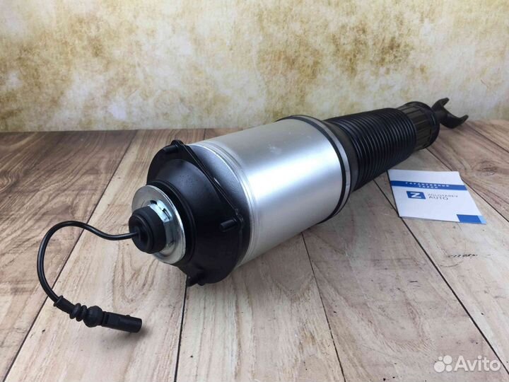 Передняя стойка в сборе Audi A8 D3 4E