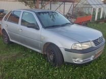 Volkswagen Pointer 1.0 MT, 2005, битый, 250 000 км, с пробегом, цена 90 000 руб.