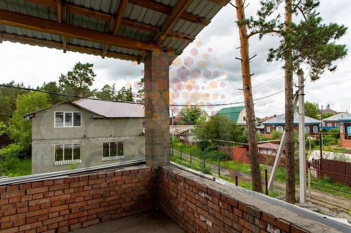 Коттедж 405 м² на участке 9,4 сот.