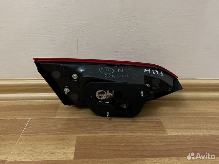 Toyota Camry v70 Фонарь правый внутренний