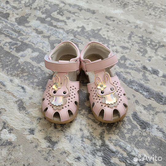 Сандалии для девочки