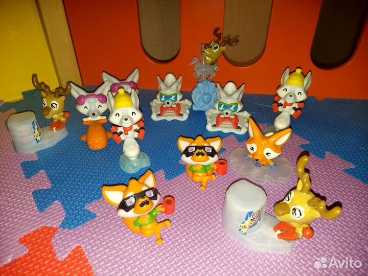 Большие Киндер игрушки новые в яйцах