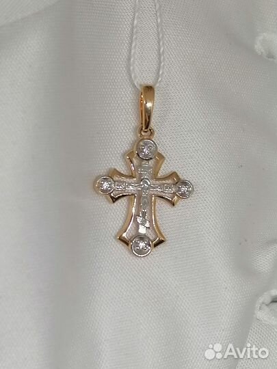 Золотая подвеска с фианитом