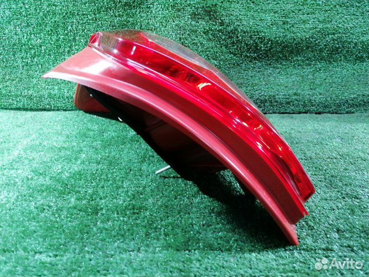 Стоп-сигнал задний правый Toyota Auris NZE154