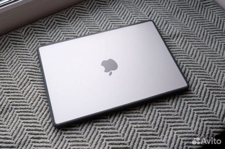 Чехол для MacBook Pro 14
