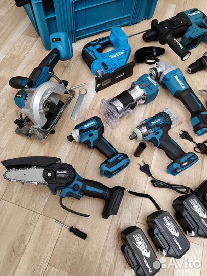 Набор Makita 11в1. четыре акб два зарядных станция