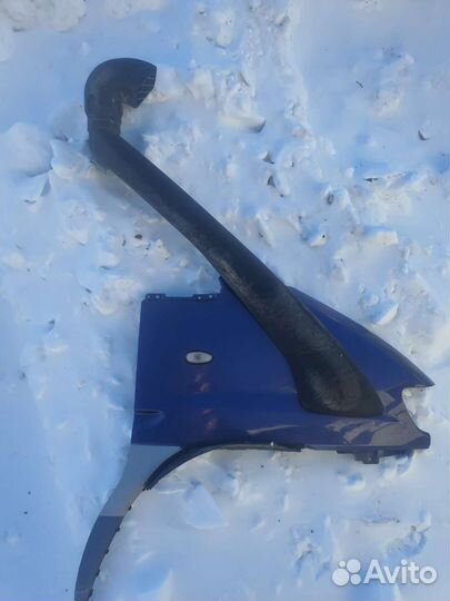 Крыло правое MMC Delica