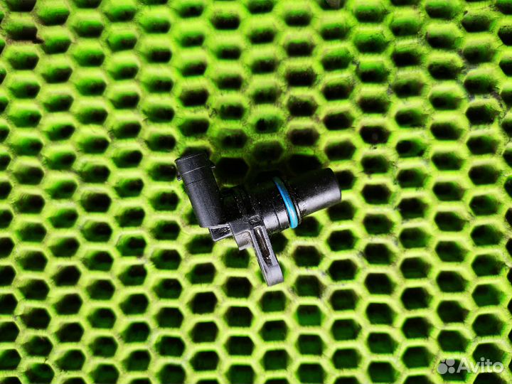 Крышка заглушка датчик гбц на Skoda Audi 1,8-2л