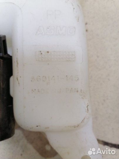 Бачок омывателя задний Mitsubishi Pajero Sport