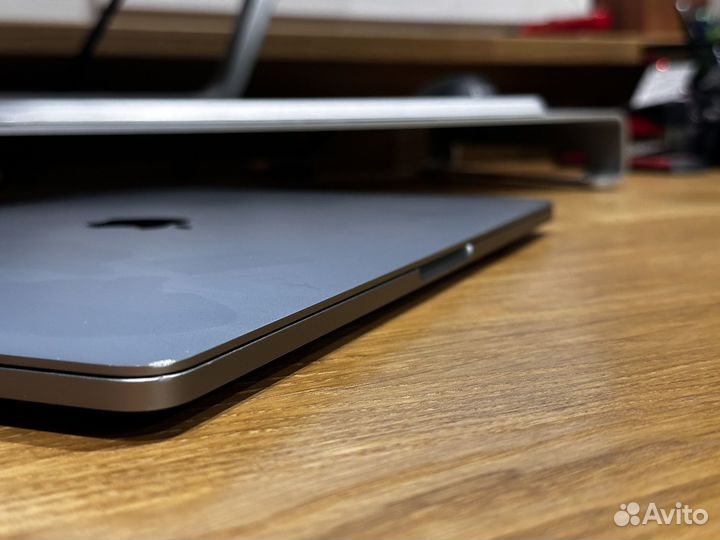 Apple MacBook pro m1 2020 8 256