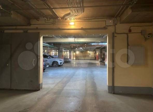 Машиноместо, 18 м²