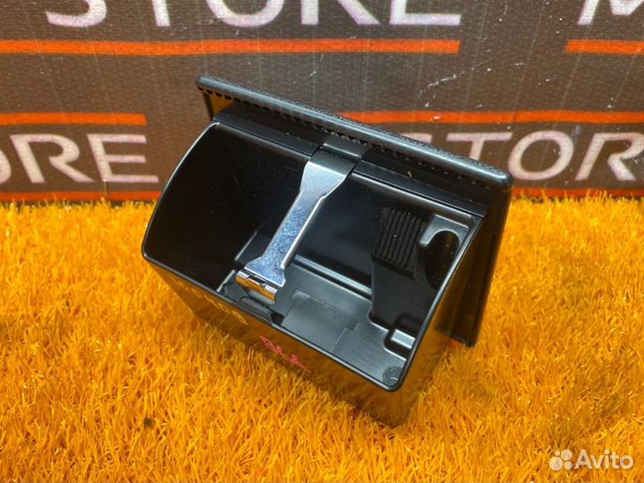 Пепельница задняя Mercedes-Benz C-Class W203