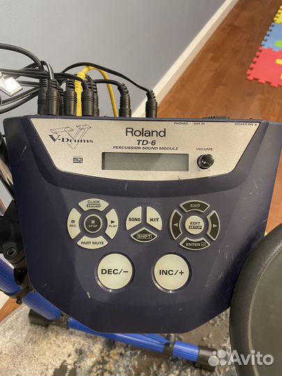 Электронные барабанная установка Roland