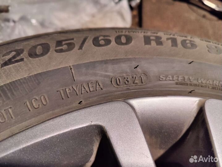 R16 Kumho Ecowing ES31 205/60, PCD 4x108 DIA 65.1