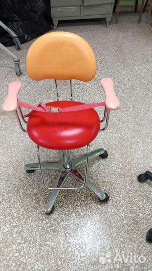 Парикмахерское кресло детское