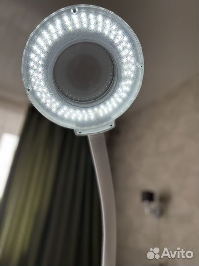 Напольная лампа лупа косметологическая