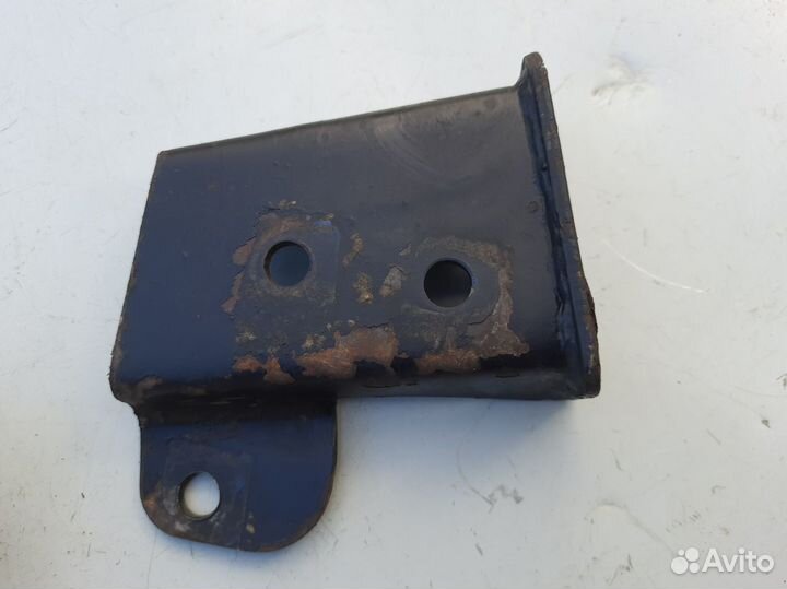 Кронштейн задней опоры МКПП Lifan Smily