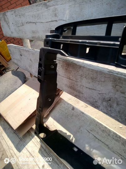 Панель передняя телевизор на passat b8 1.4tsi 1.6