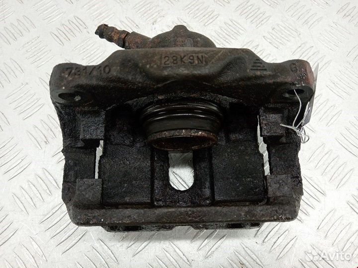 Суппорт передний левый для Renault Espace 3