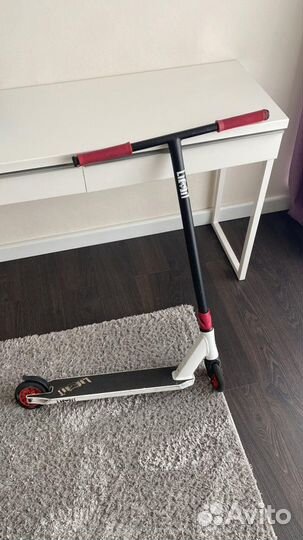 Трюковый самокат Limit