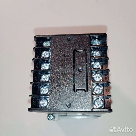 Контроллер температурный новый Delta DT320RA