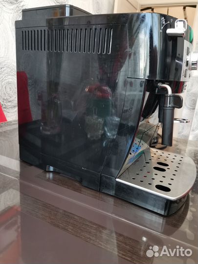 Кофемашина delonghi magnifica