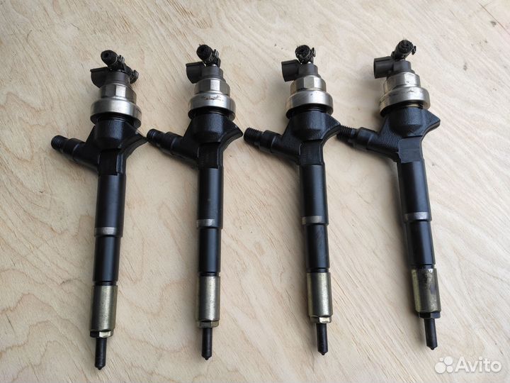 Форсунки топливные Z17DTR на Opel Astra H Zafira B