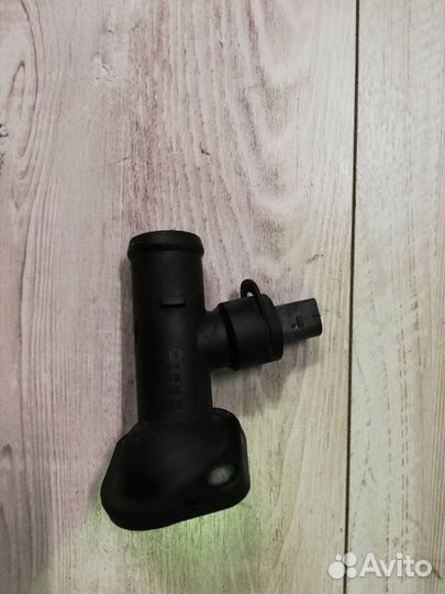 Корпус Термостата VW Passat B6 03G121121D VAG