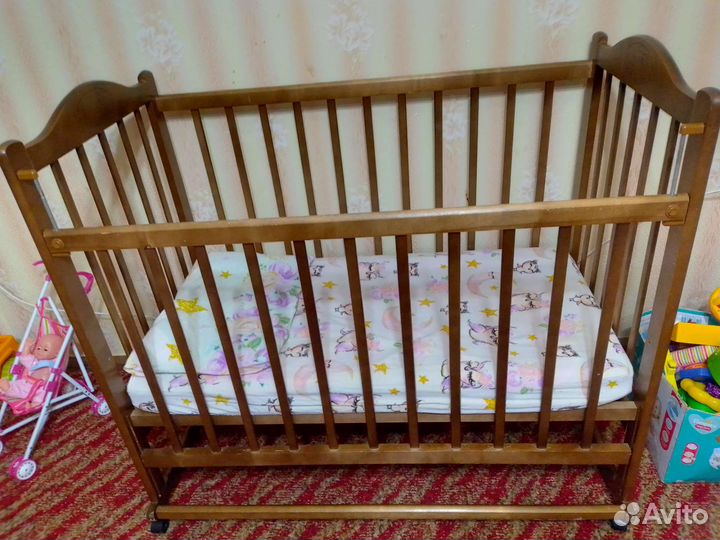 Детская кроватка