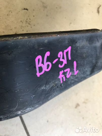 Рычаг подвески задний правый Volkswagen Passat B6