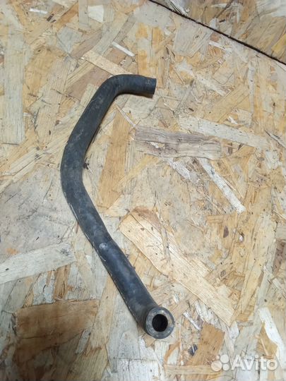 Шланг системы охлаждения Mitsubishi Galant (89-92 года) E31A, E32A, E33A, E35A, E37A, E39A, E34A