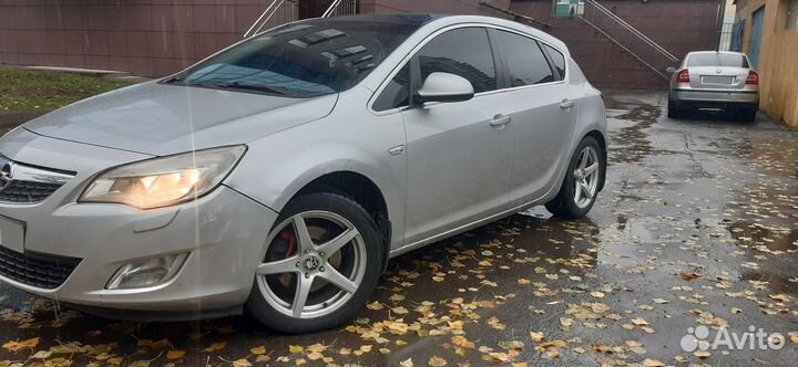 Opel Astra 1.6 AT, 2010, 190 000 км