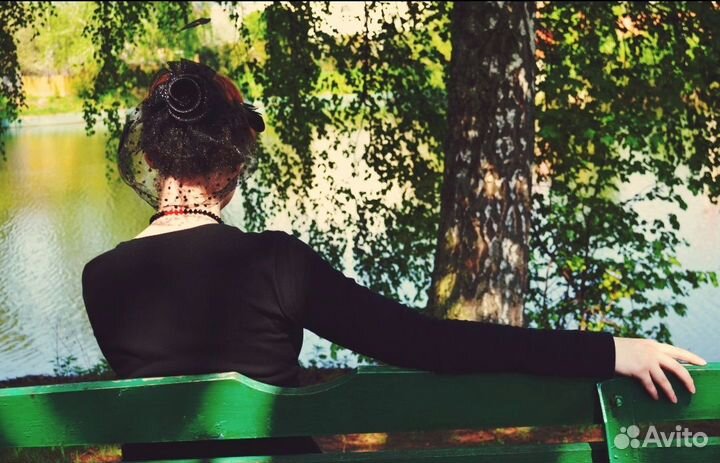 Шляпка с вуалью на заколках