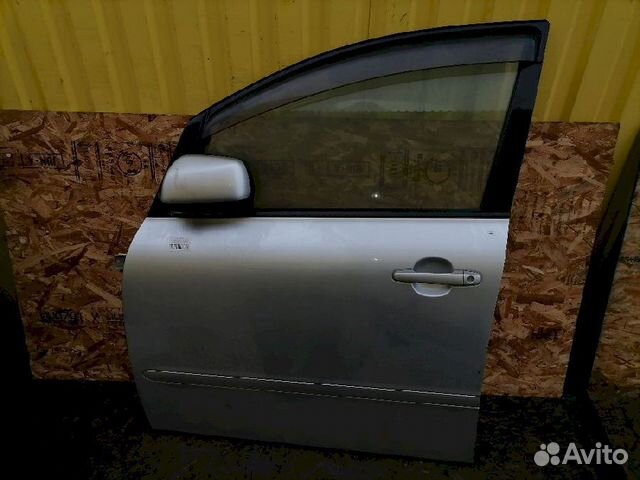 Дверь передняя левая Toyota Ipsum ACM26
