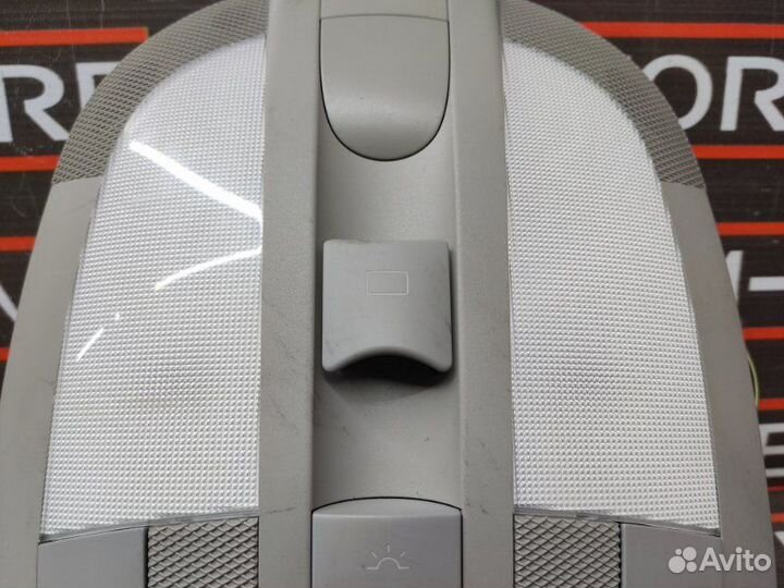 Плафон освещения передний Mercedes-Benz R-Class