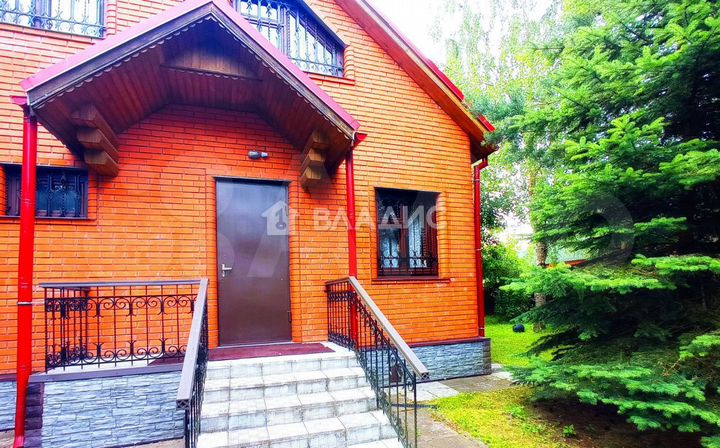 Дом 141 м² на участке 15 сот.