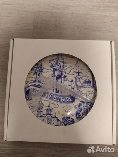 Настенная тарелка