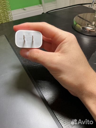 Блок питания Apple 20 Вт